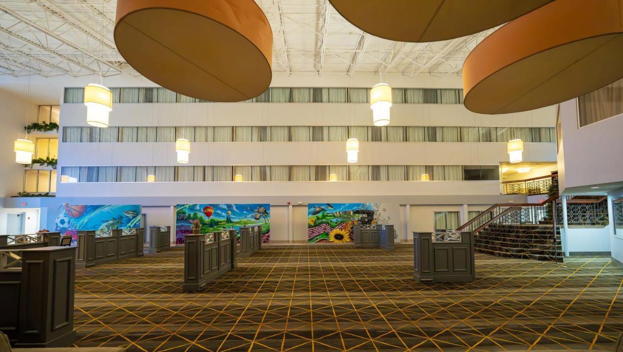 Gateway Hotel & Convention Center Flint Zewnętrze zdjęcie